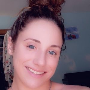 Meet your Posher, Cecily